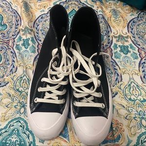 Converse with Lug sole, size 8 Black Pre Owned